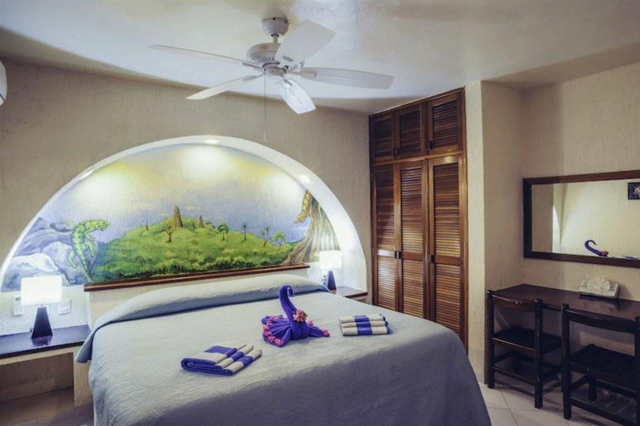 Aquatech Villas Derosa Resort Akumal Exterior photo